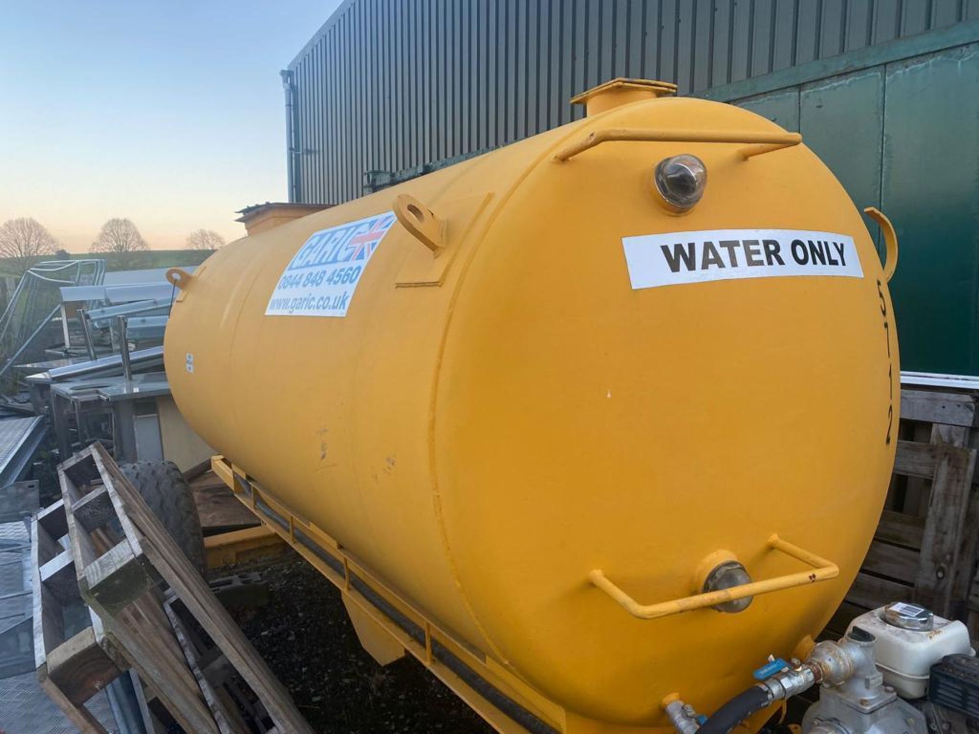 1000 Gallon Towable Water Bowser With Pump - Image 3 of 4