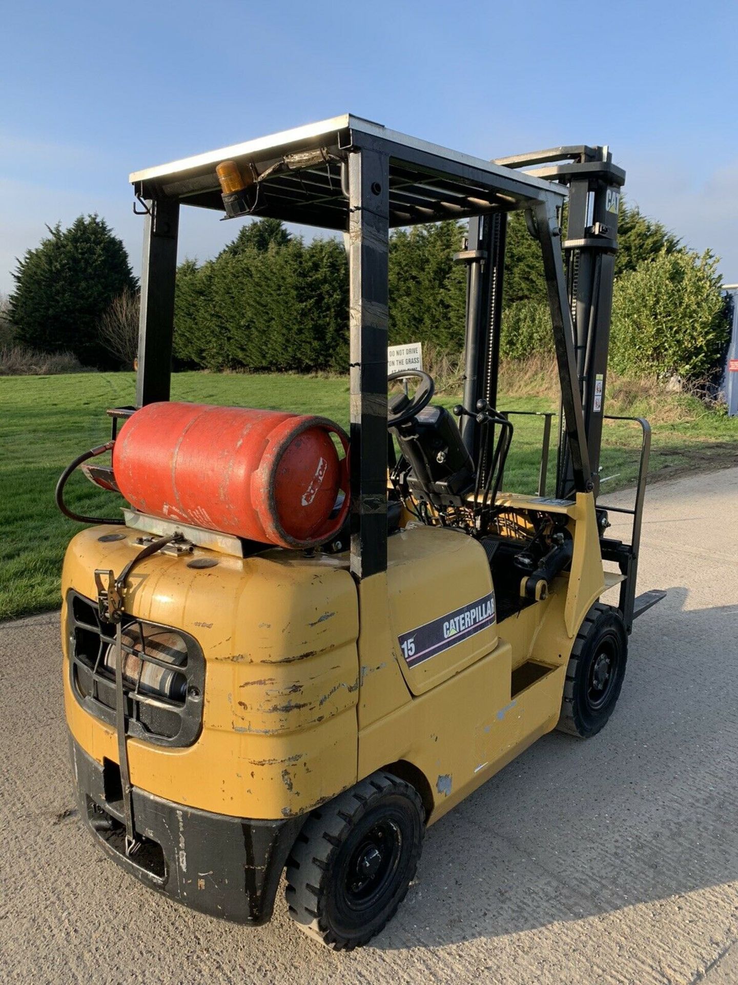 Caterpillar 1.5 Tonne Gas Forklift - Image 4 of 4