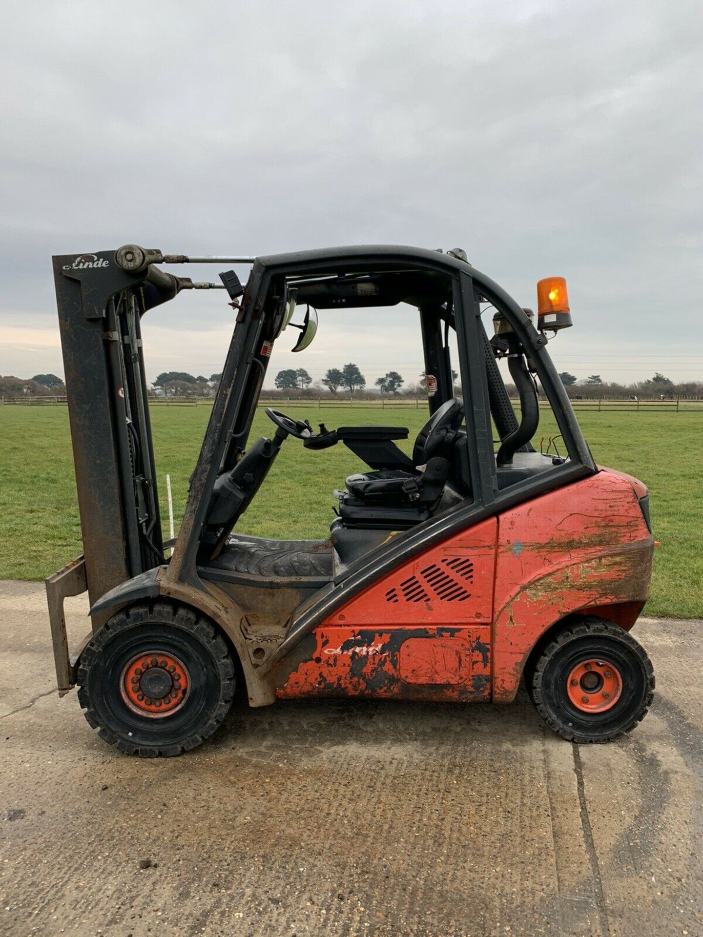 Linde H30 Diesel Forklift Container Spec - Image 4 of 4