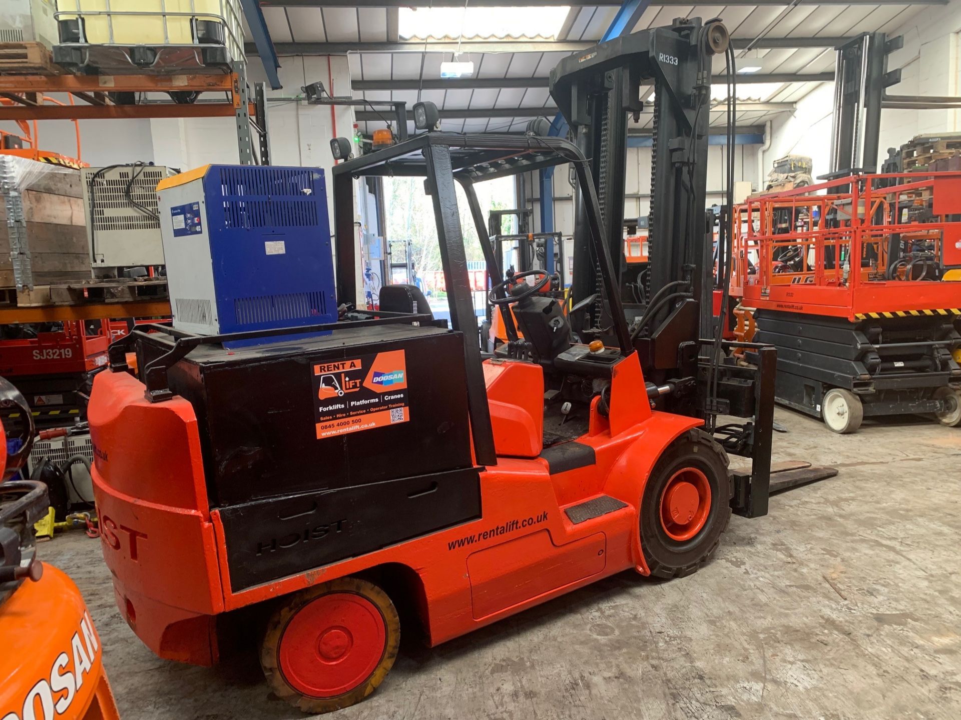 R1333 10t Electric Forklift - Image 2 of 2