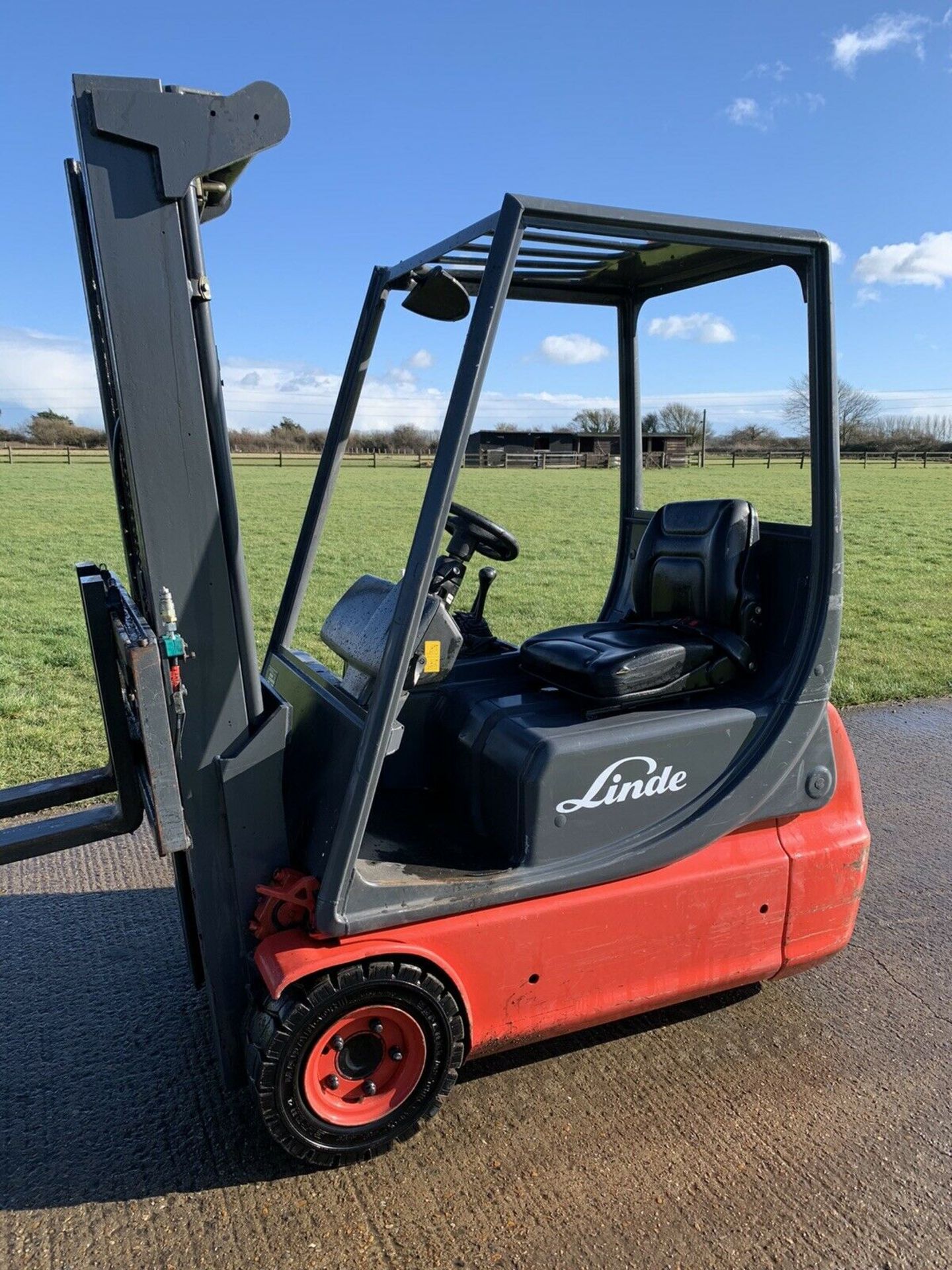 Linde Container Spec Electric forklift truck