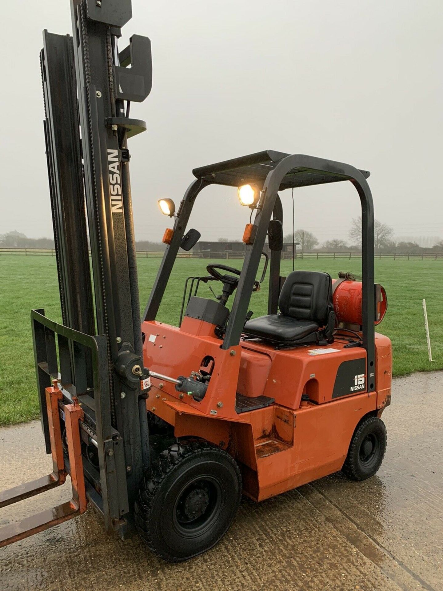 Nissan 1.5 Tonne Gas Forklift Truck - Image 2 of 6