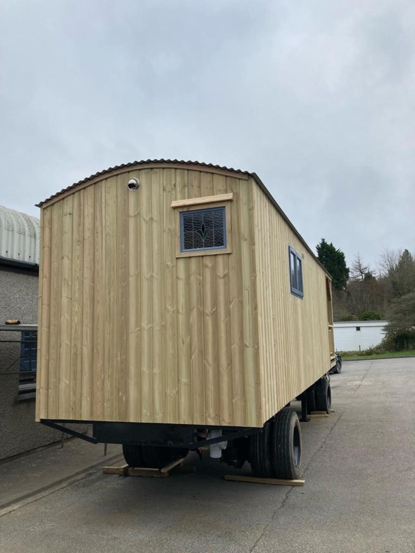 26ft Shepherds Hut - Image 2 of 39