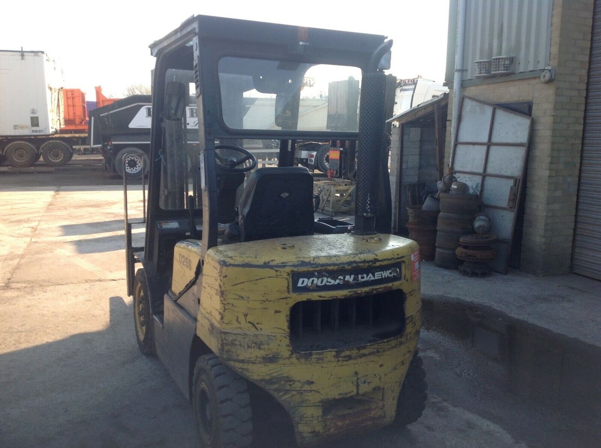 Doosan 2.5 Ton diesel forklift - Image 2 of 6