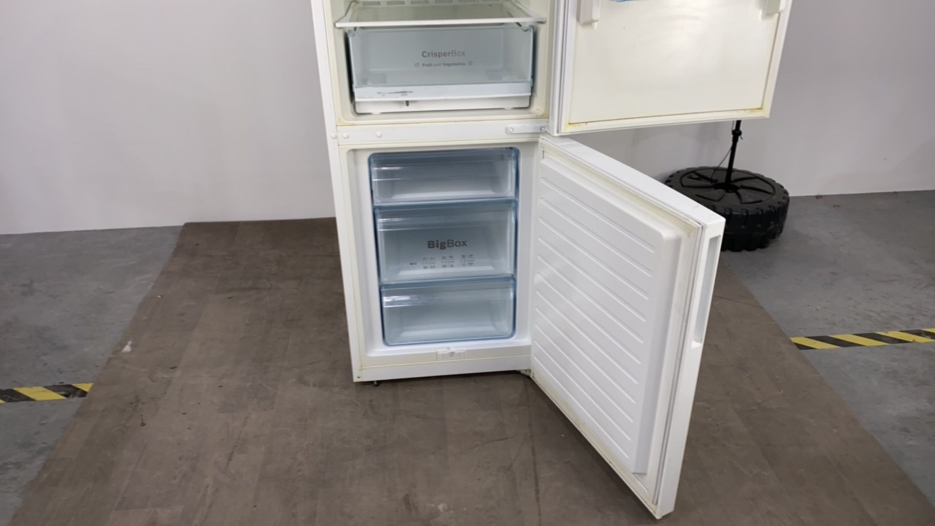 Bosch Fridge Freezer - Image 5 of 5