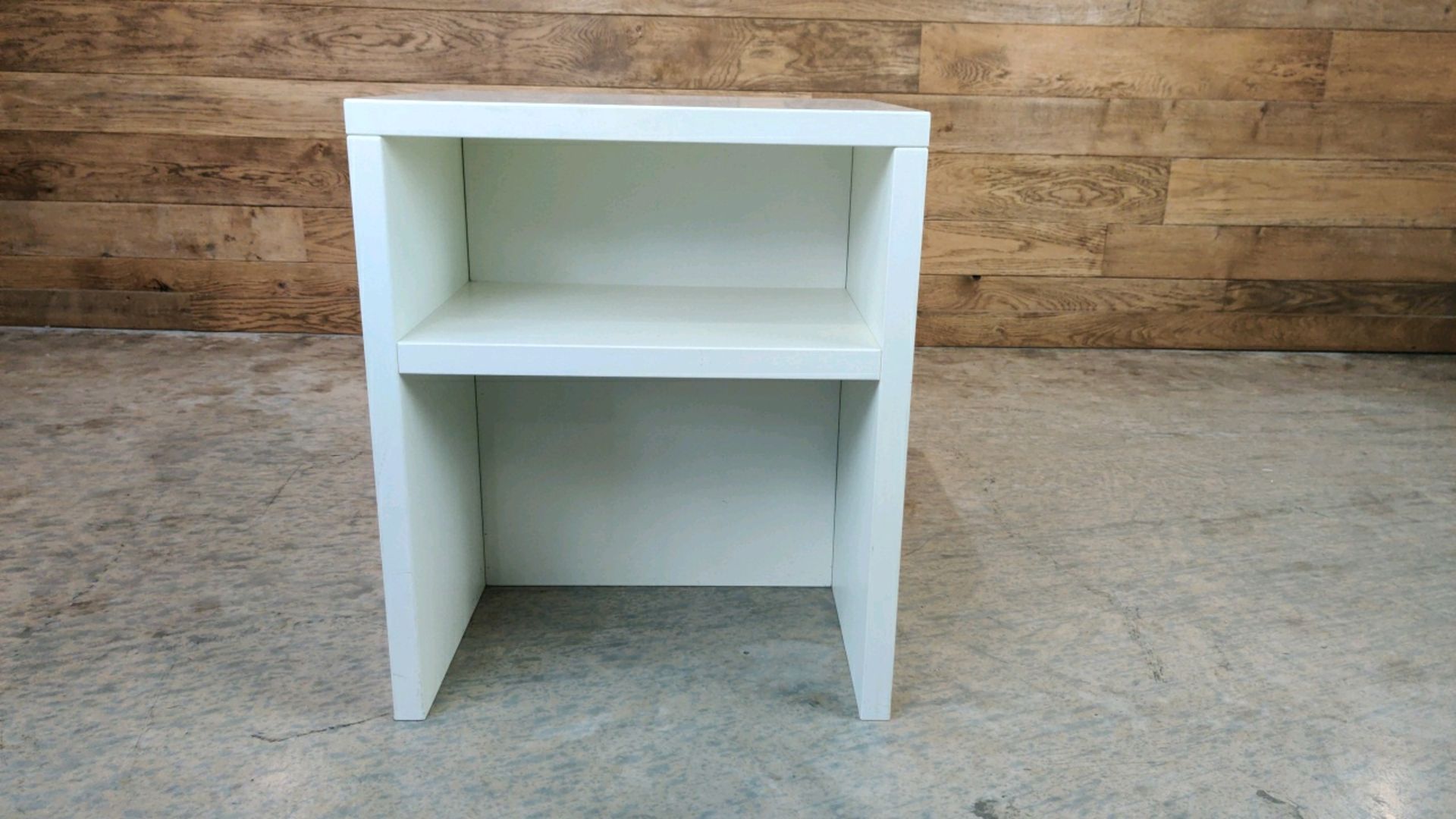 White side table x2 - Image 2 of 4