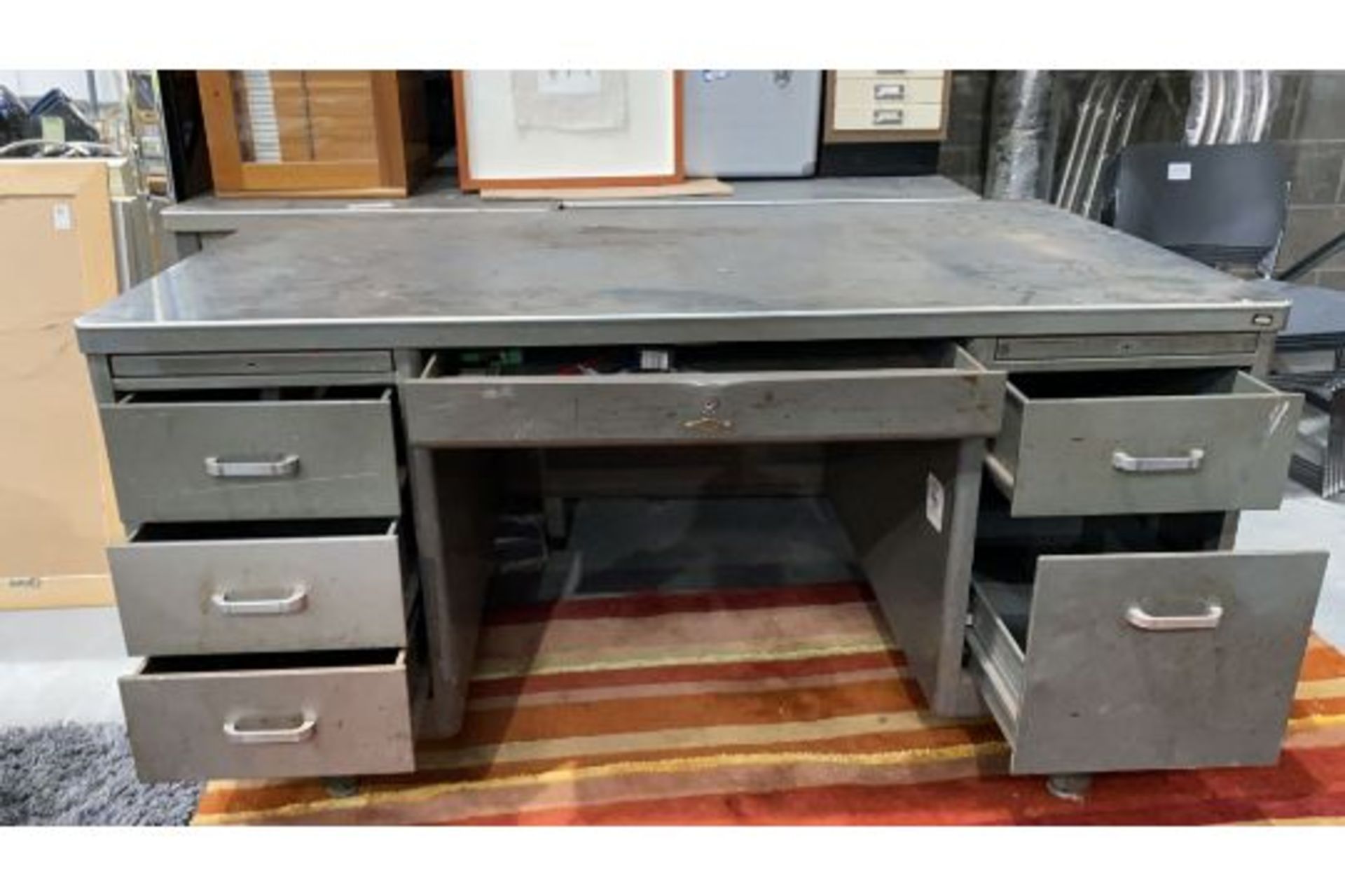 Vintage work table/Desk - Image 4 of 5