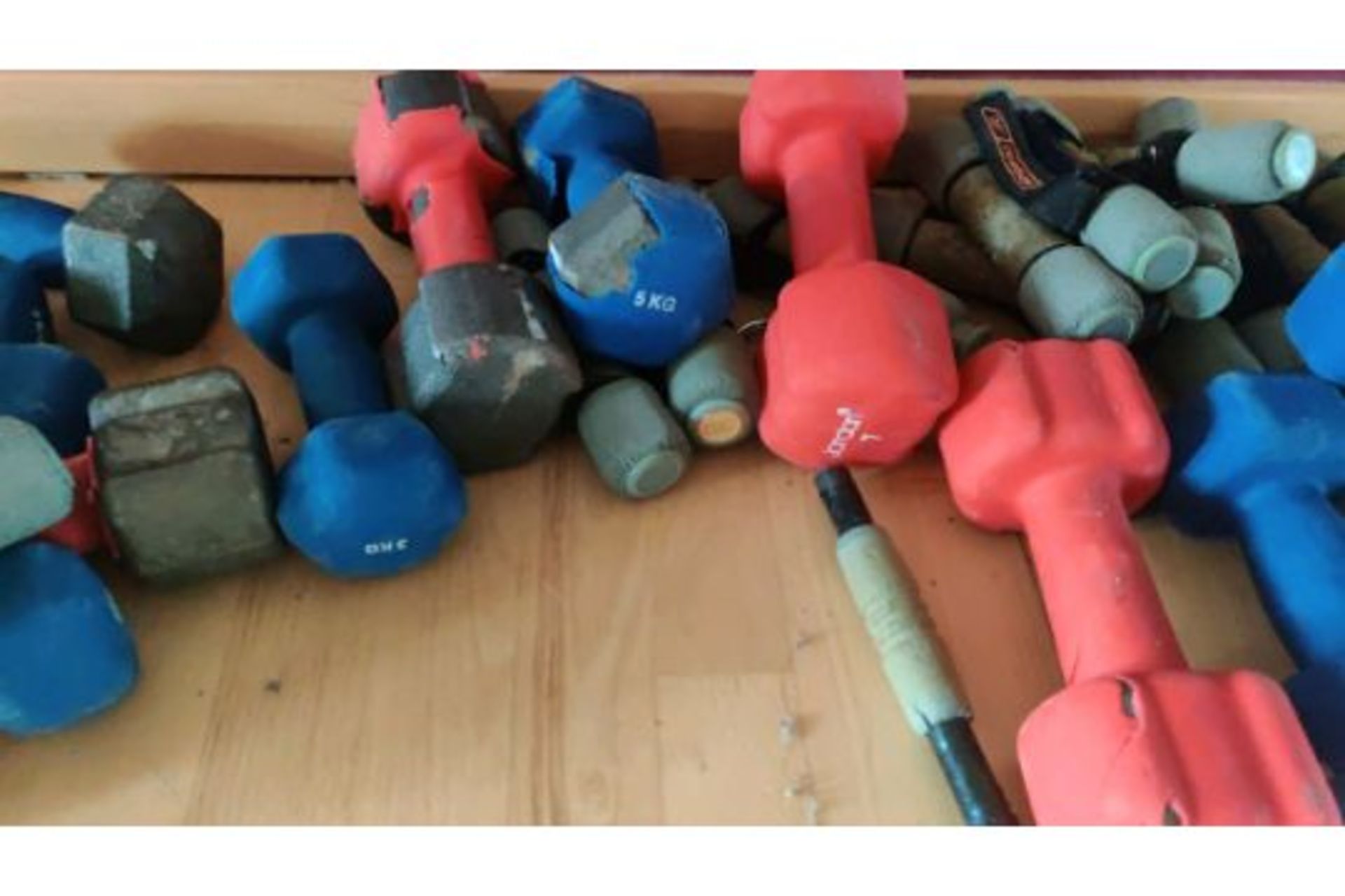 Selection of weights - Image 2 of 4