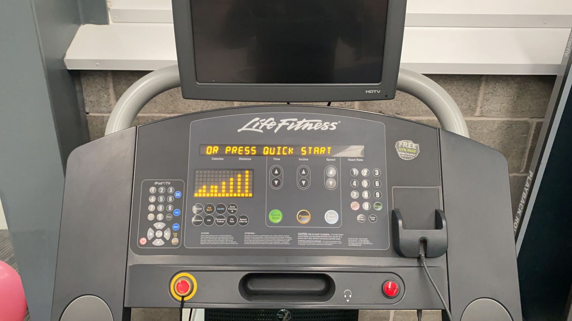 Life fitness treadmill x 1 - Image 2 of 6
