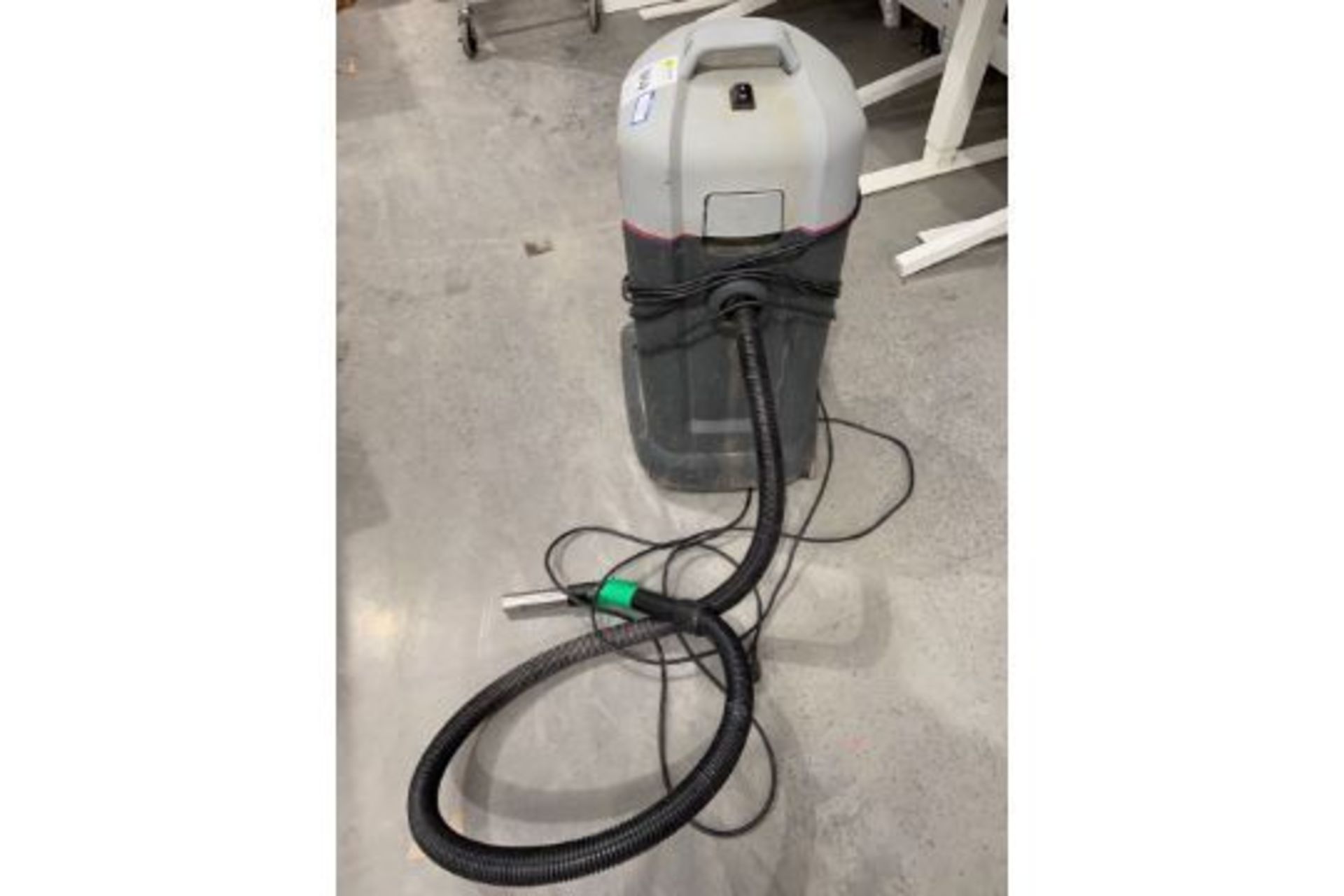 Nilfisk Vacuum - Grey - With Hose - Image 4 of 5