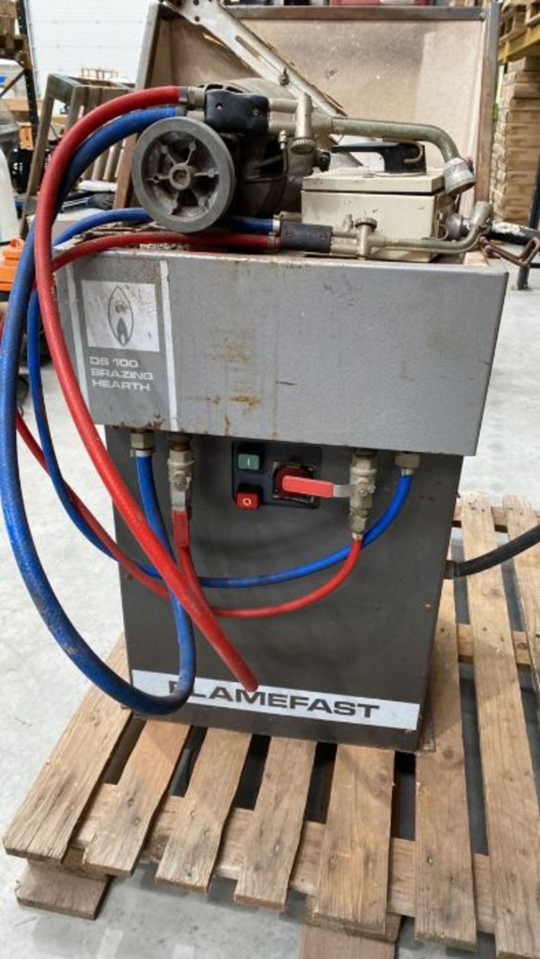 Flamefast DS100 Brazing Hearth with Brazing Gun