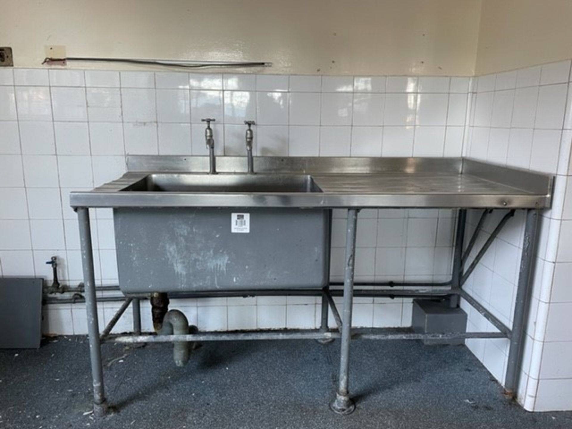 Stainless Steel Single Graham Sink With Drainer