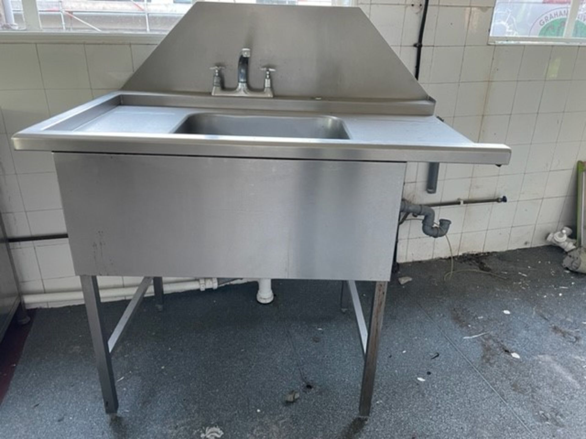 Sink For Dshwasher With Slash Back & Hole For Hose