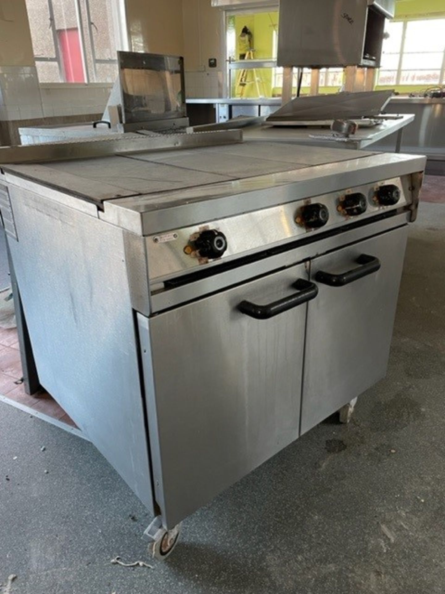 Cooker With Hot Plate On Wheels - Bild 3 aus 4