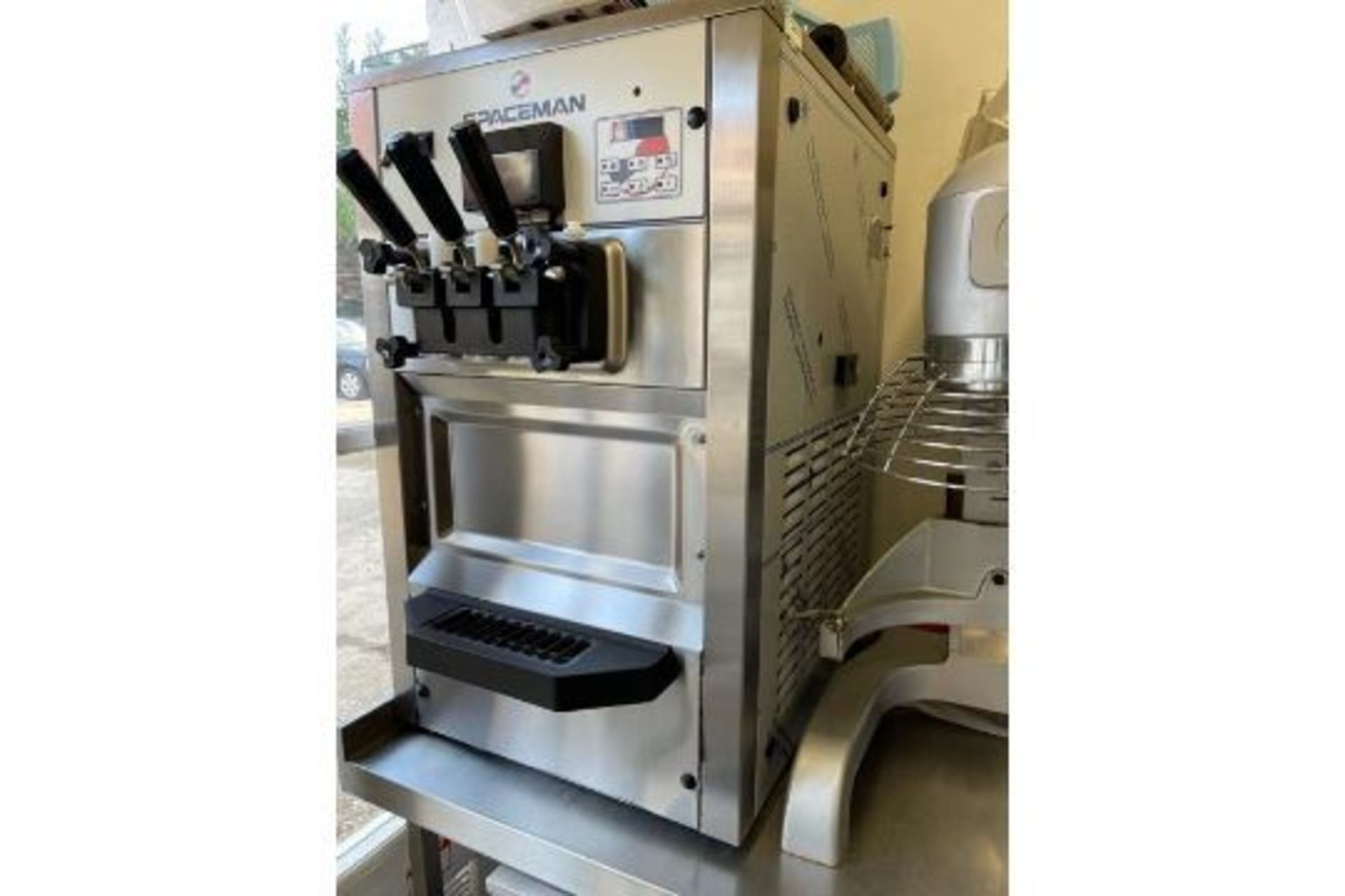 Spaceman ice cream machine 6225 / 6225A - Image 2 of 3