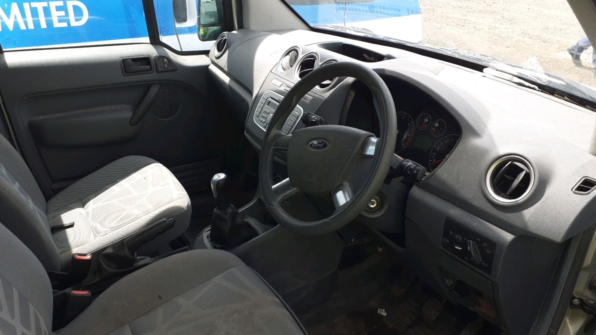 Ford Transit Connect panel van - Image 6 of 15