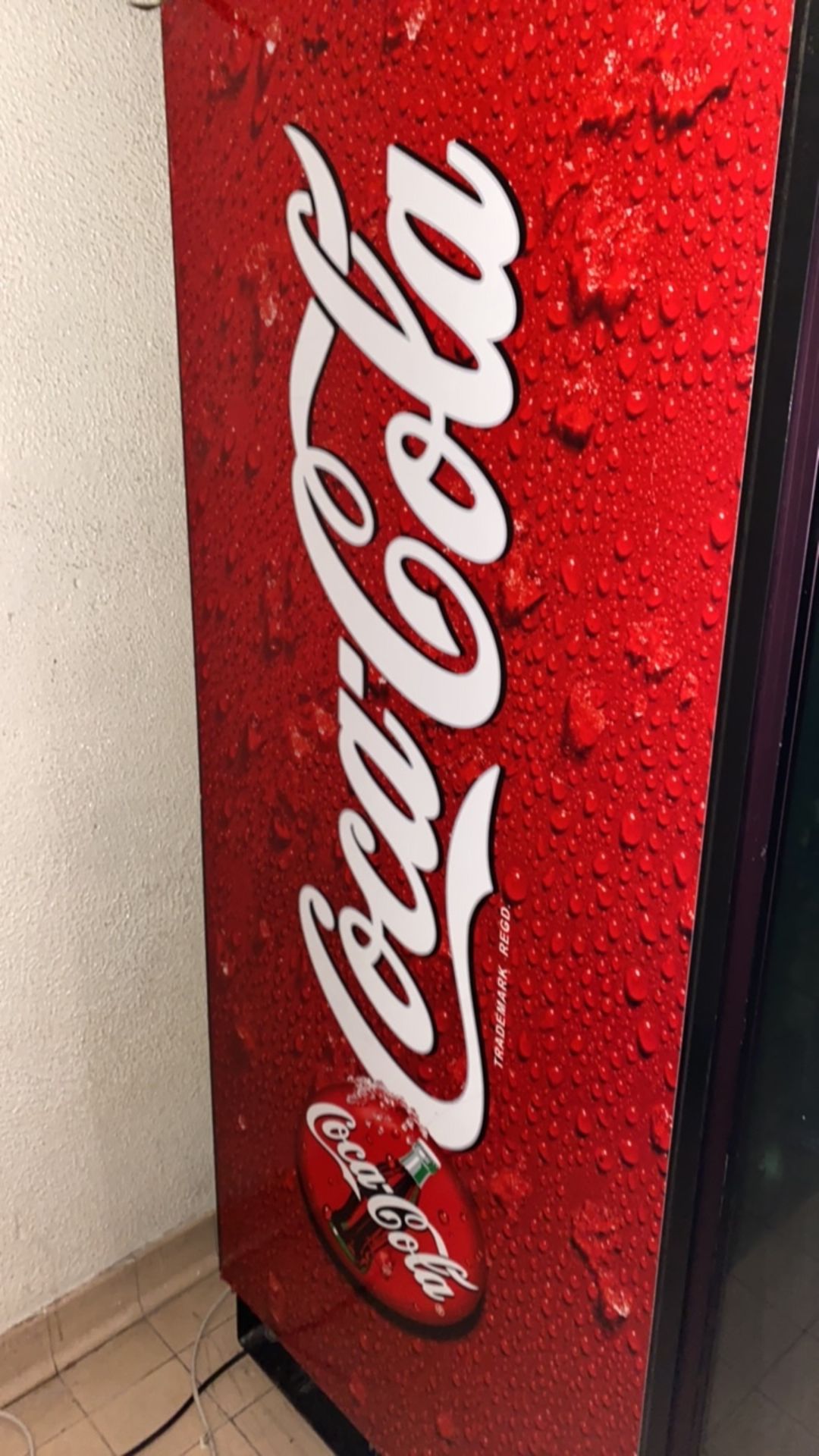 Branded Vending Machine - Image 4 of 5