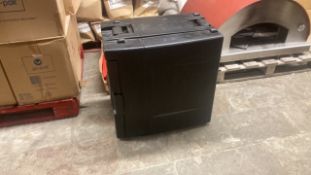 Rubbermaid Food Pannier