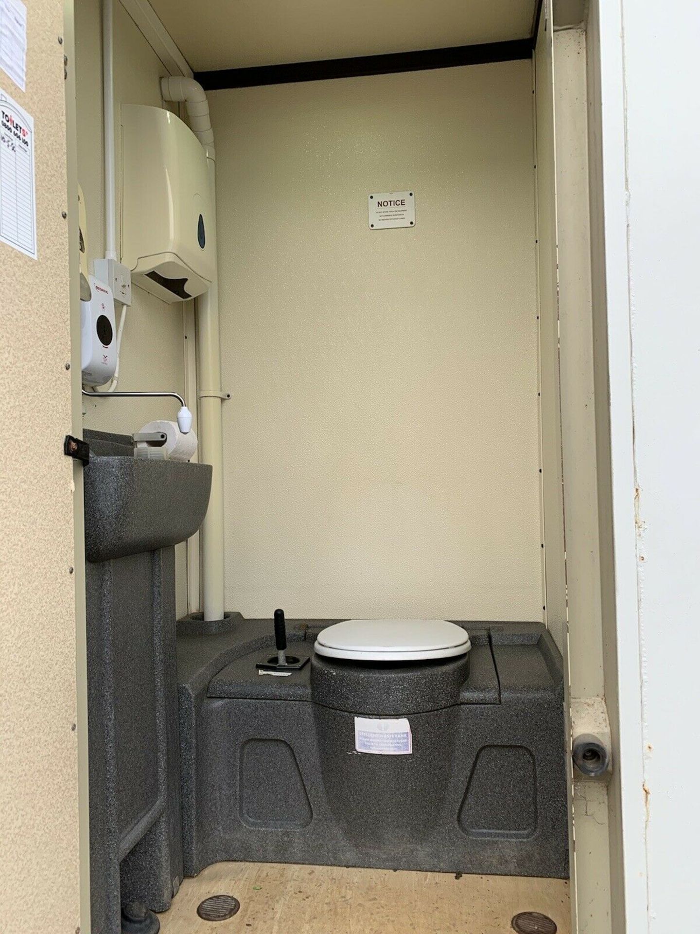 Groundhog GP360 Towable Welfare Unit Site Cabin Canteen Toilet Generator - Image 5 of 12