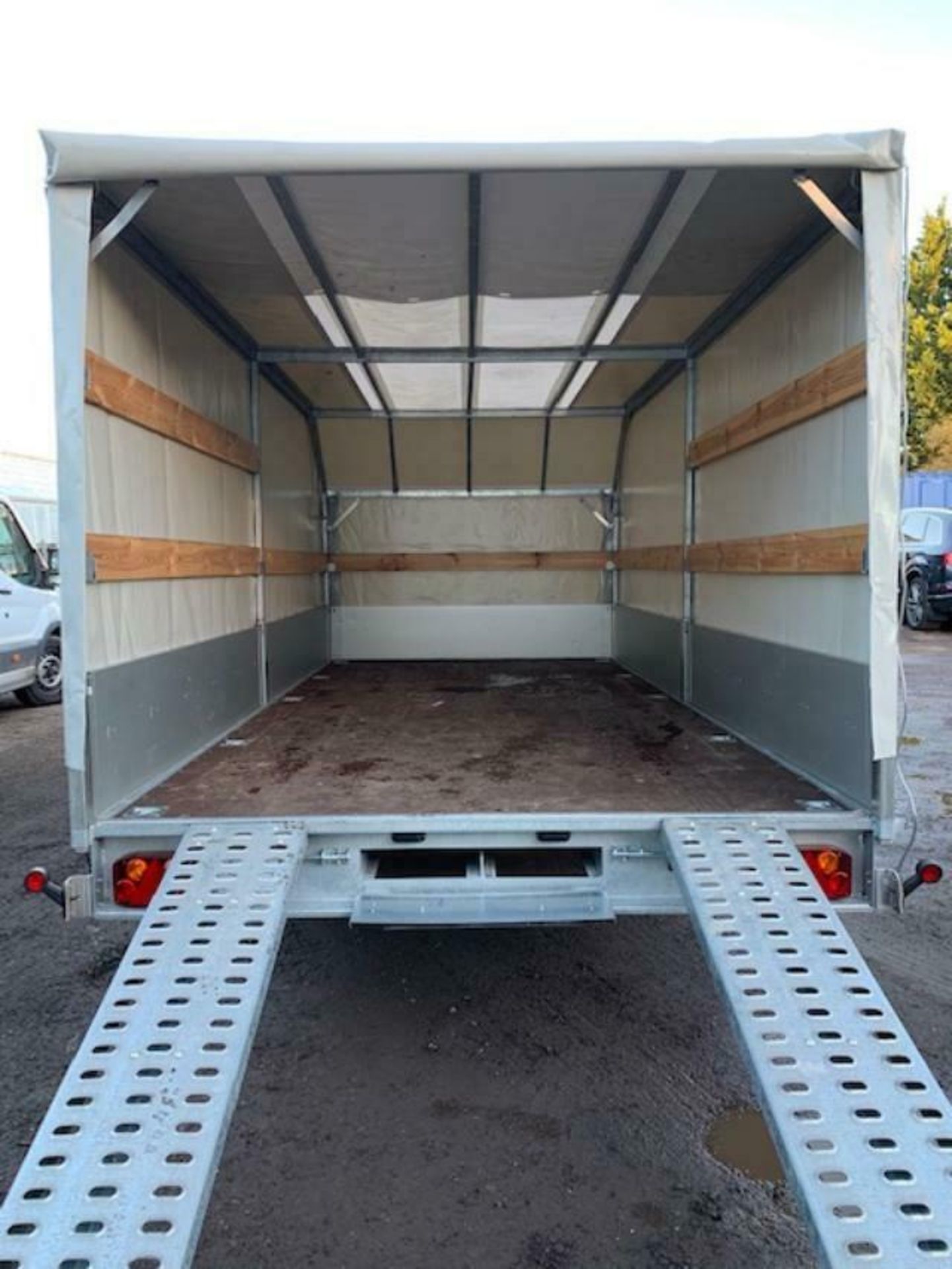 Car Trailer Transporter Enclosed - Image 7 of 9