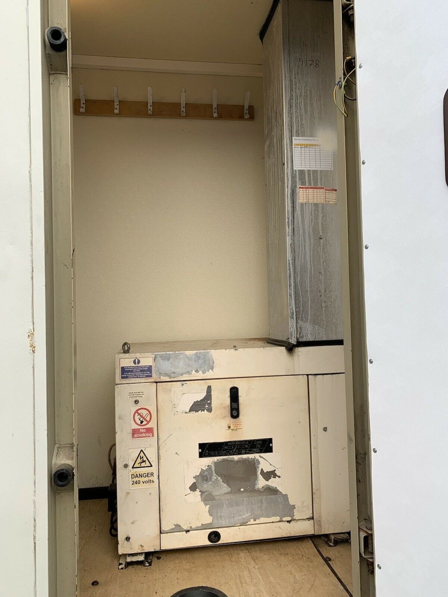Groundhog GP360 Towable Welfare Unit Site Cabin Canteen Toilet Generator - Image 6 of 12