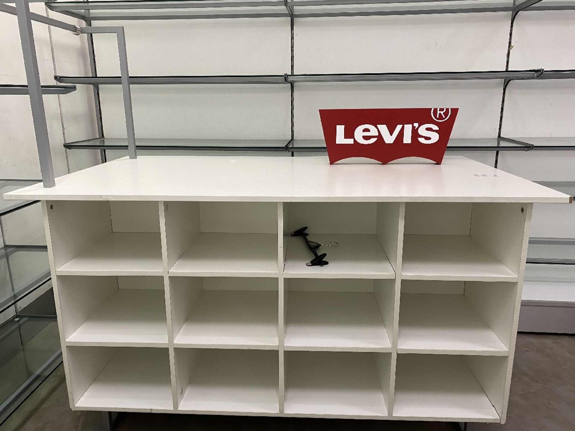 Levi display unit - Image 2 of 2