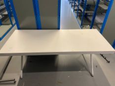 Display Table White