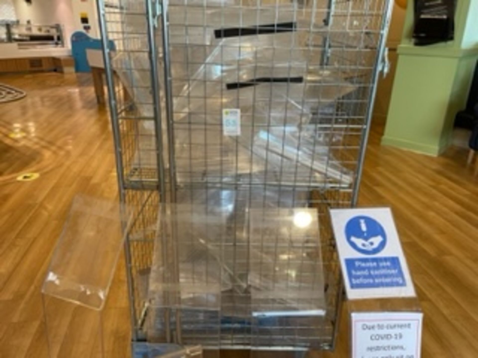 Cage with Plastic Stands - Image 2 of 4