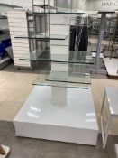 Display Unit With 5 Glass Shelves