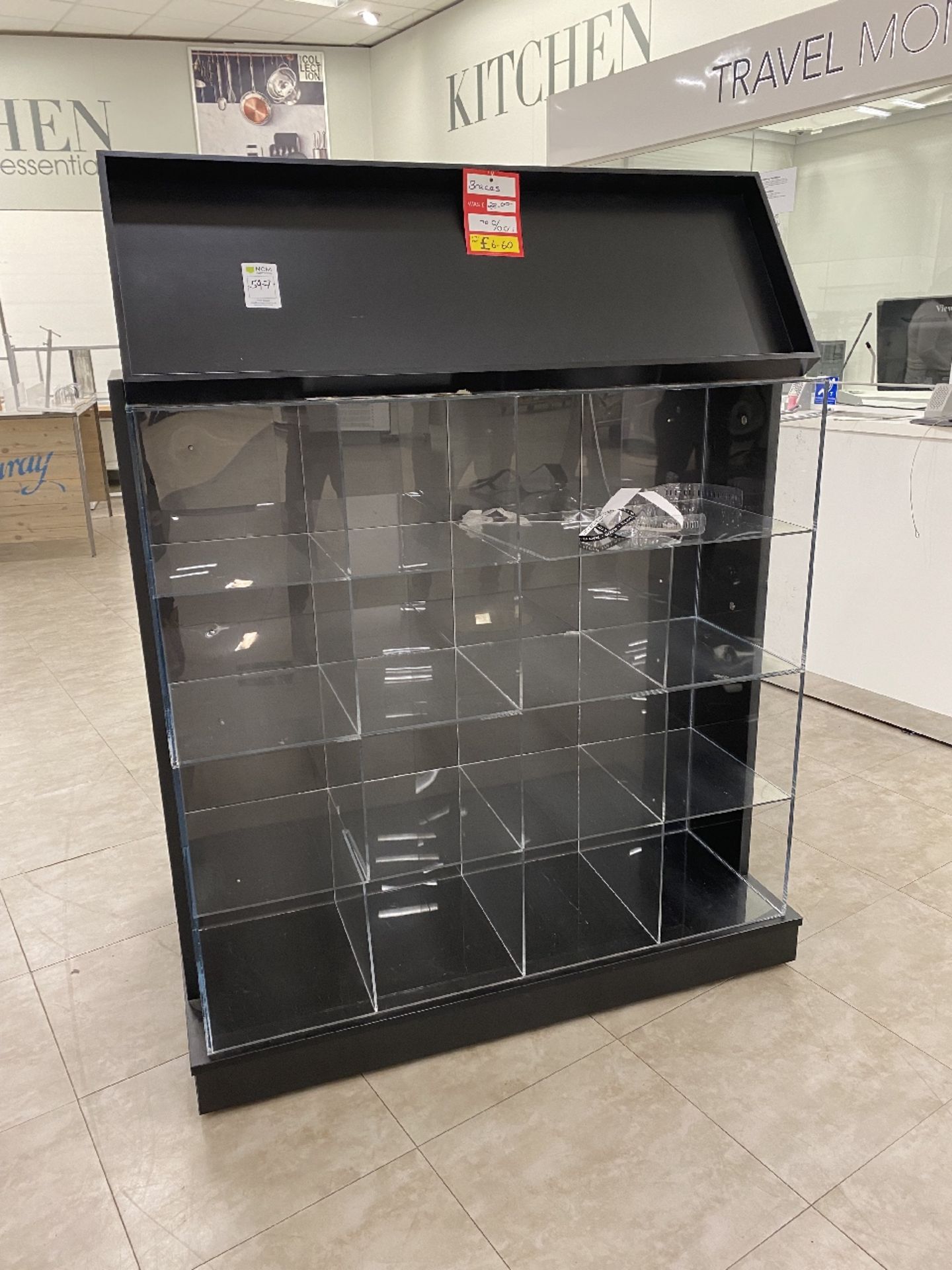 Retail dual sided display unit