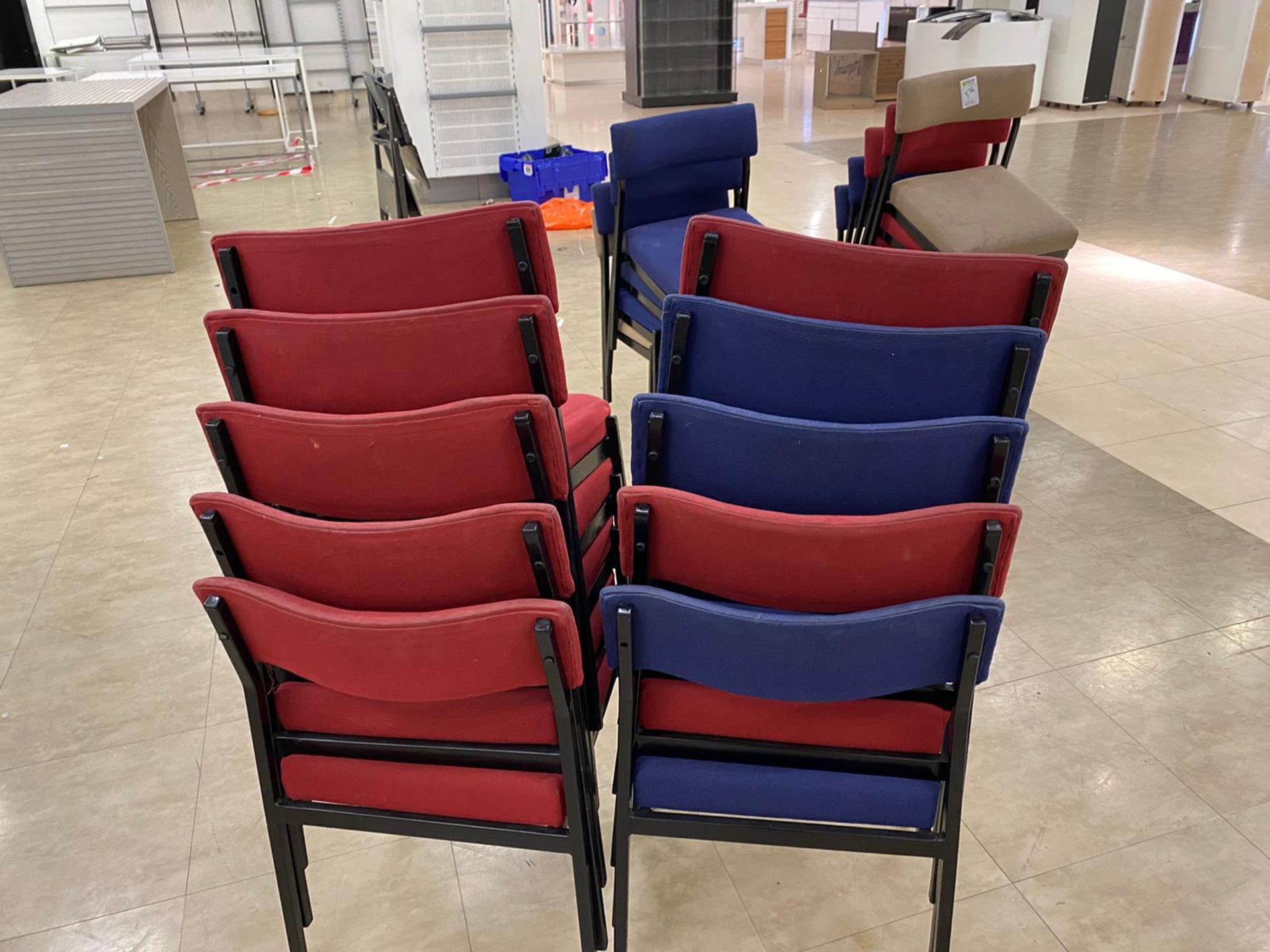 Lot Of 10 Miscellaneous Chairs Of Varying Colours - Image 3 of 3