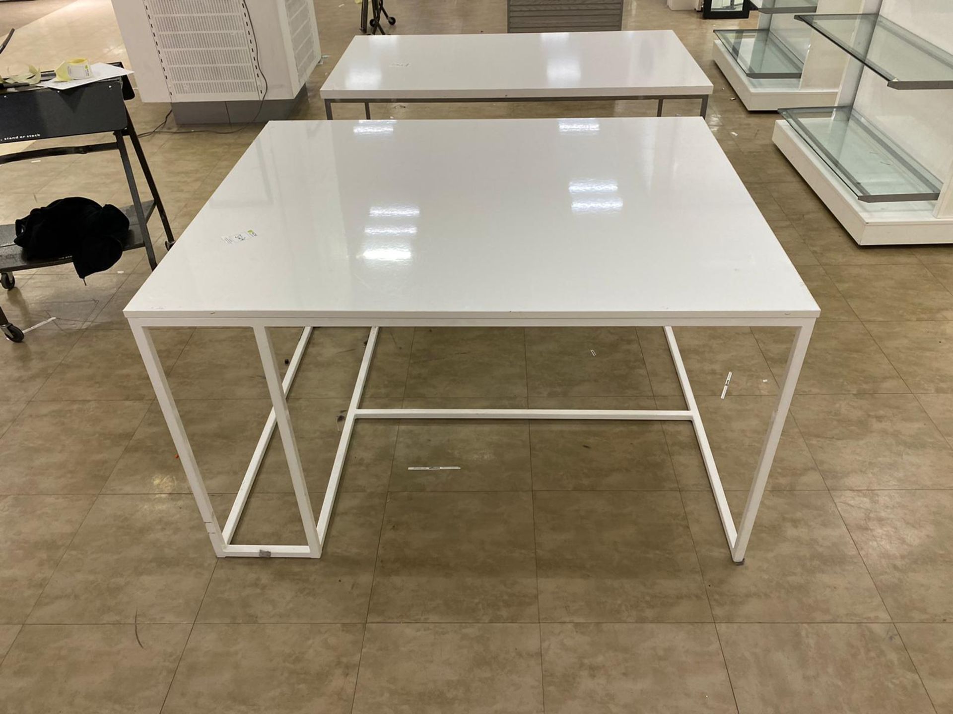 Metal White Gloss finished Display Table