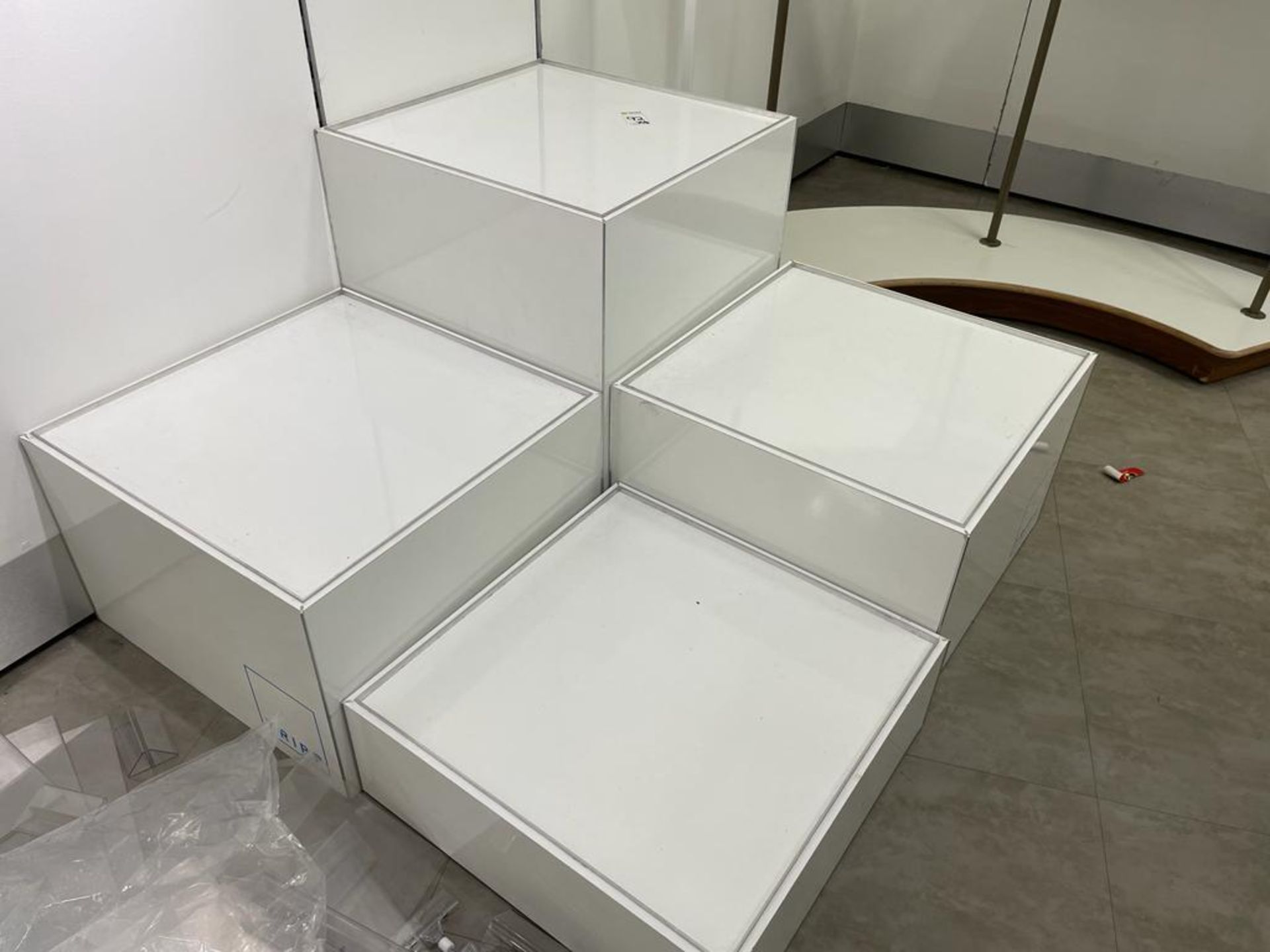 4 White cube boxes - Image 3 of 4
