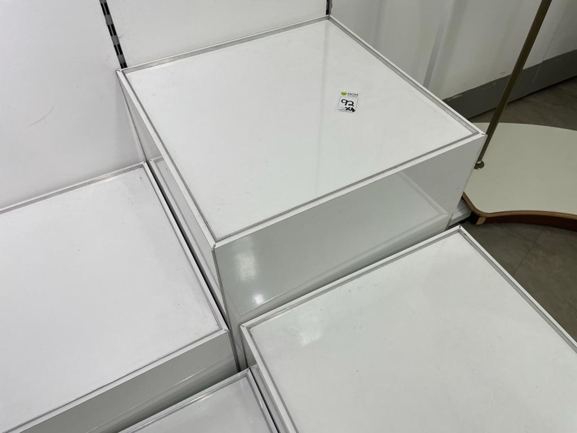 4 White cube boxes - Image 2 of 4