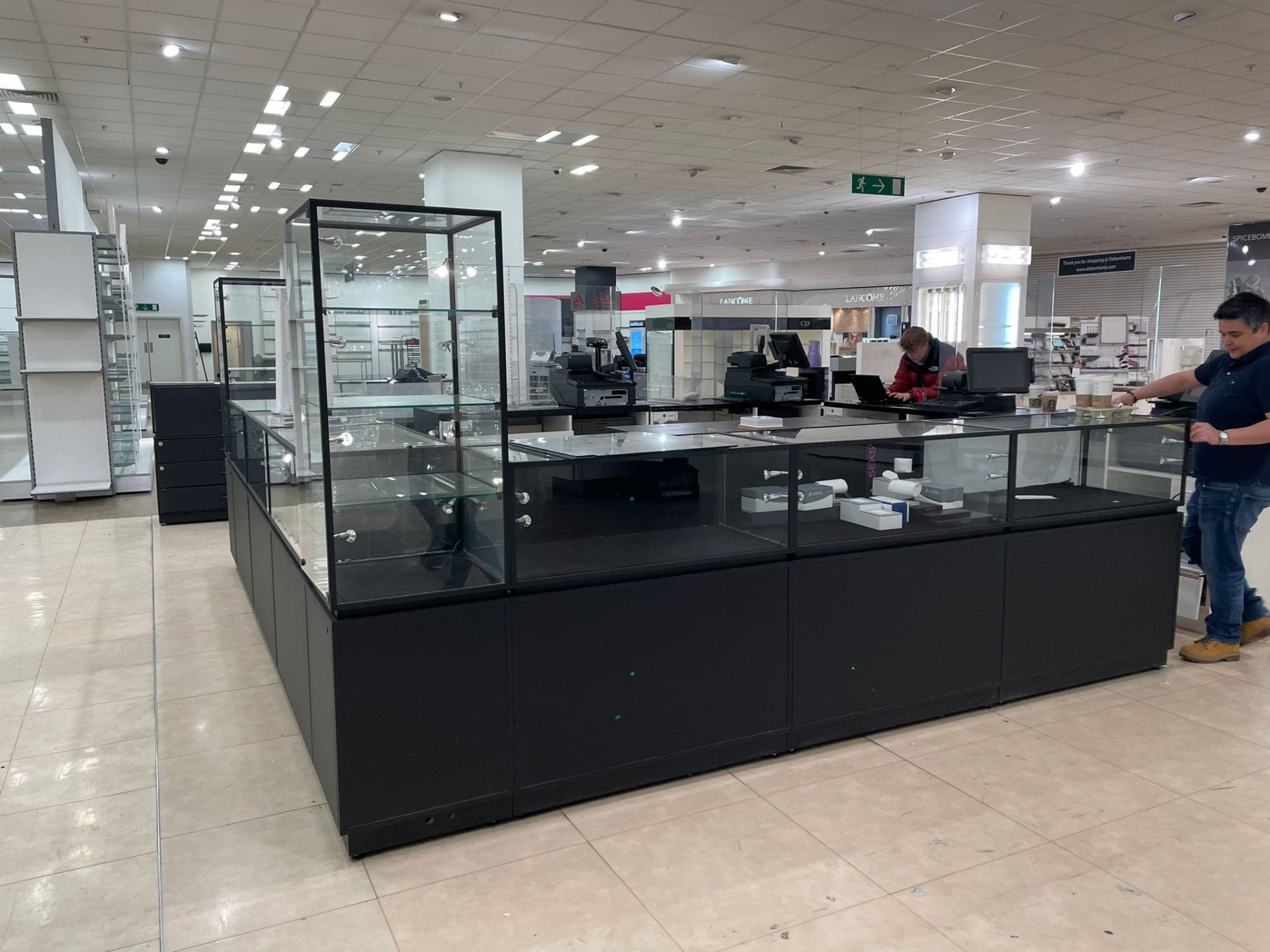 L Shaped Jewelery Stands With Glass Frontage - Image 4 of 14