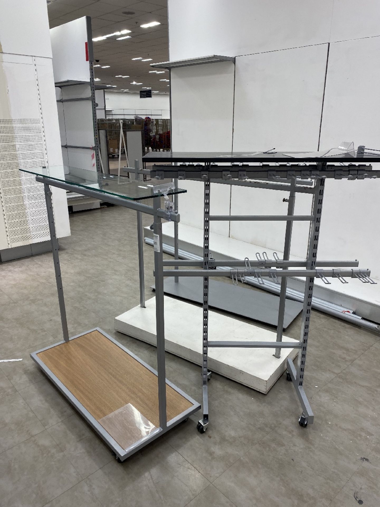 4 x free stading clothes rails - Image 2 of 2