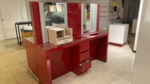 Beauty Display Unit with X2 Mirrors