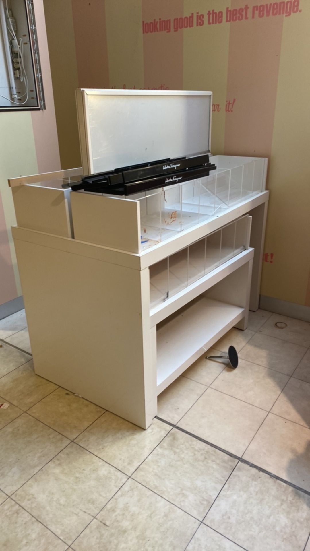 White Display Unit