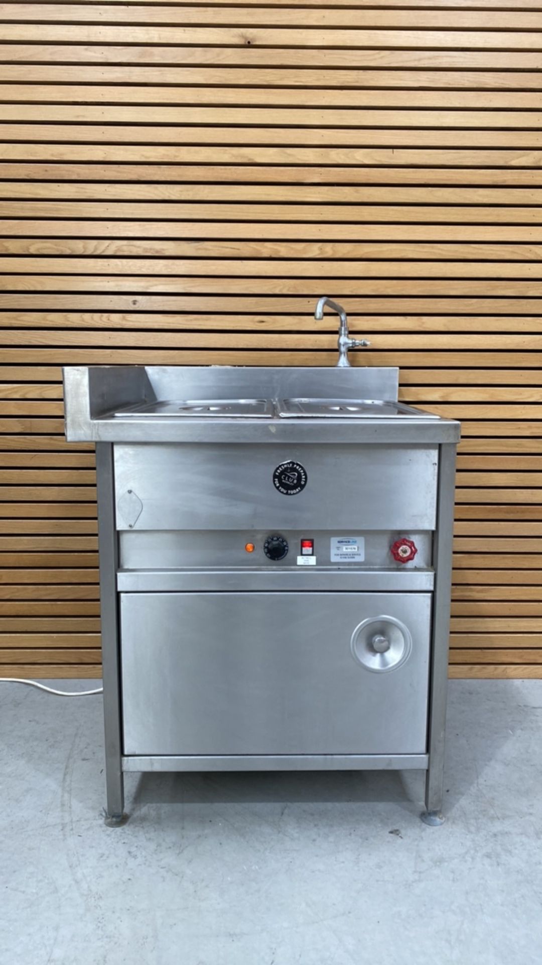 Wetwell Bain Marie with Tap