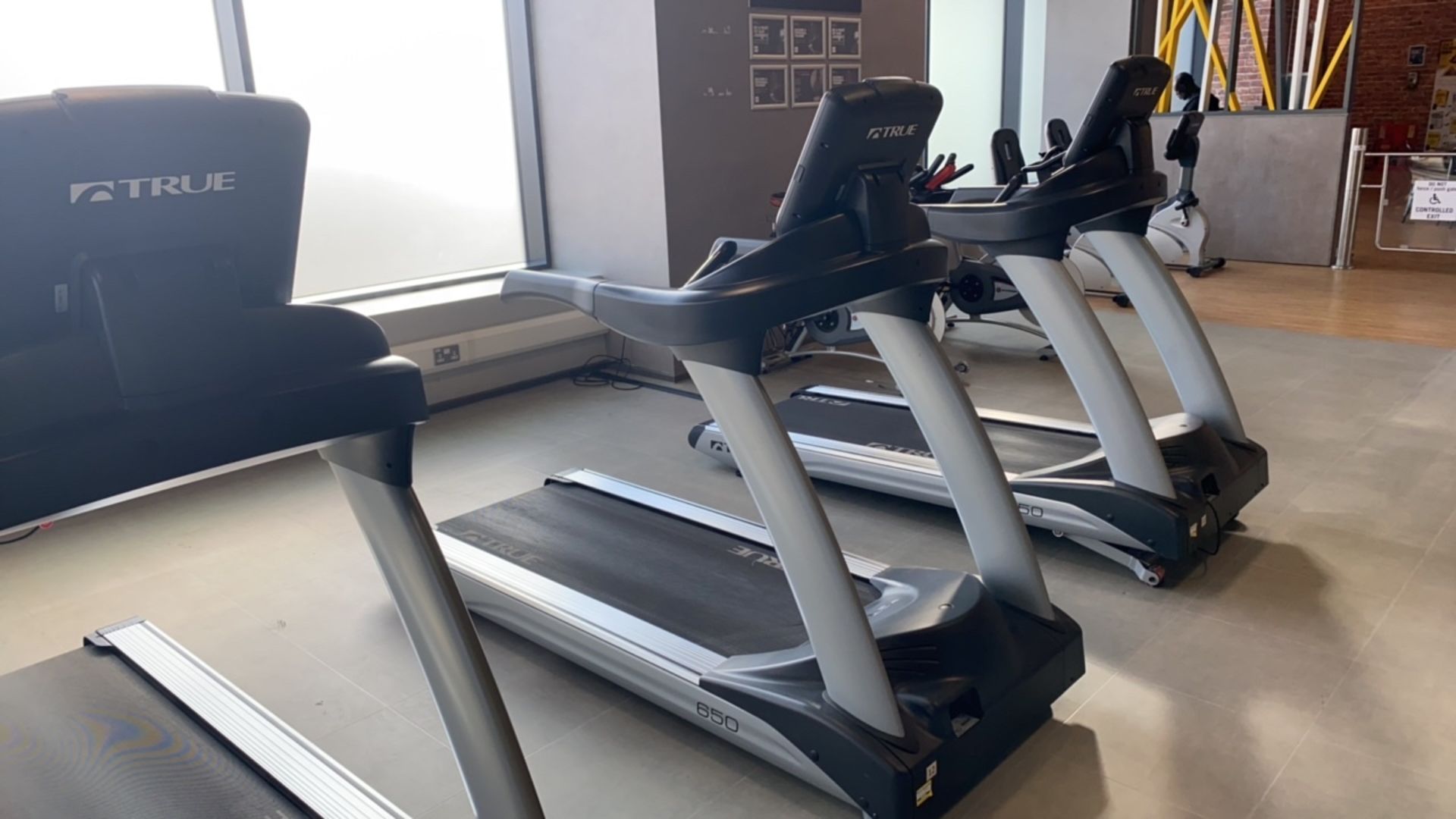 True Fitness Treadmill x1 - Image 2 of 4
