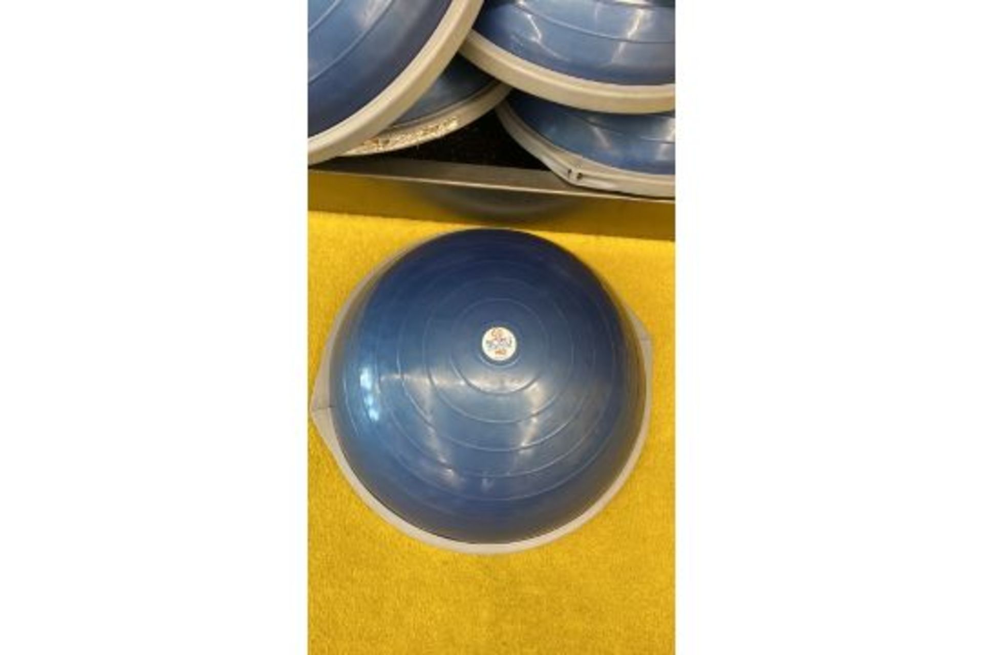 BOSU Balance Trainer x1