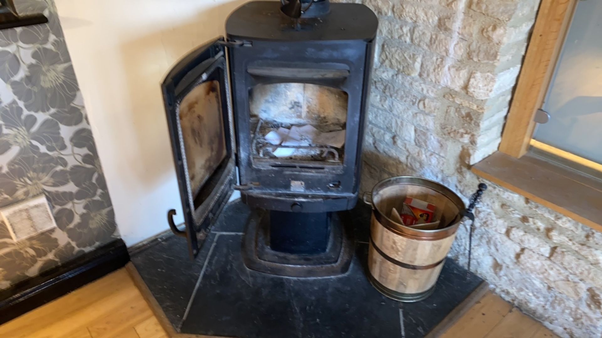 Wood Burning Stove - Image 3 of 4