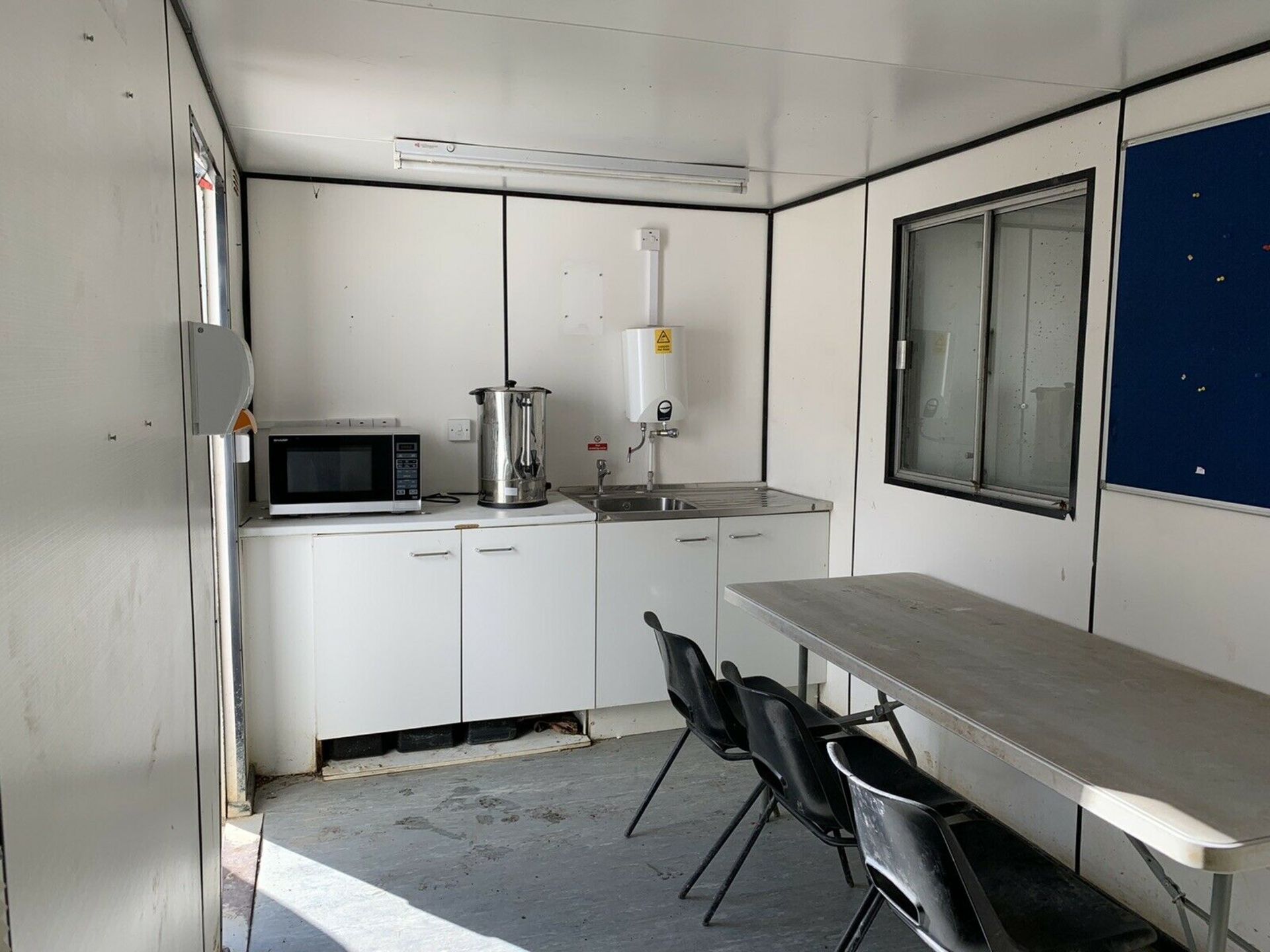 20ft Portable Site Welfare Unit Site Cabin Canteen - Image 7 of 8