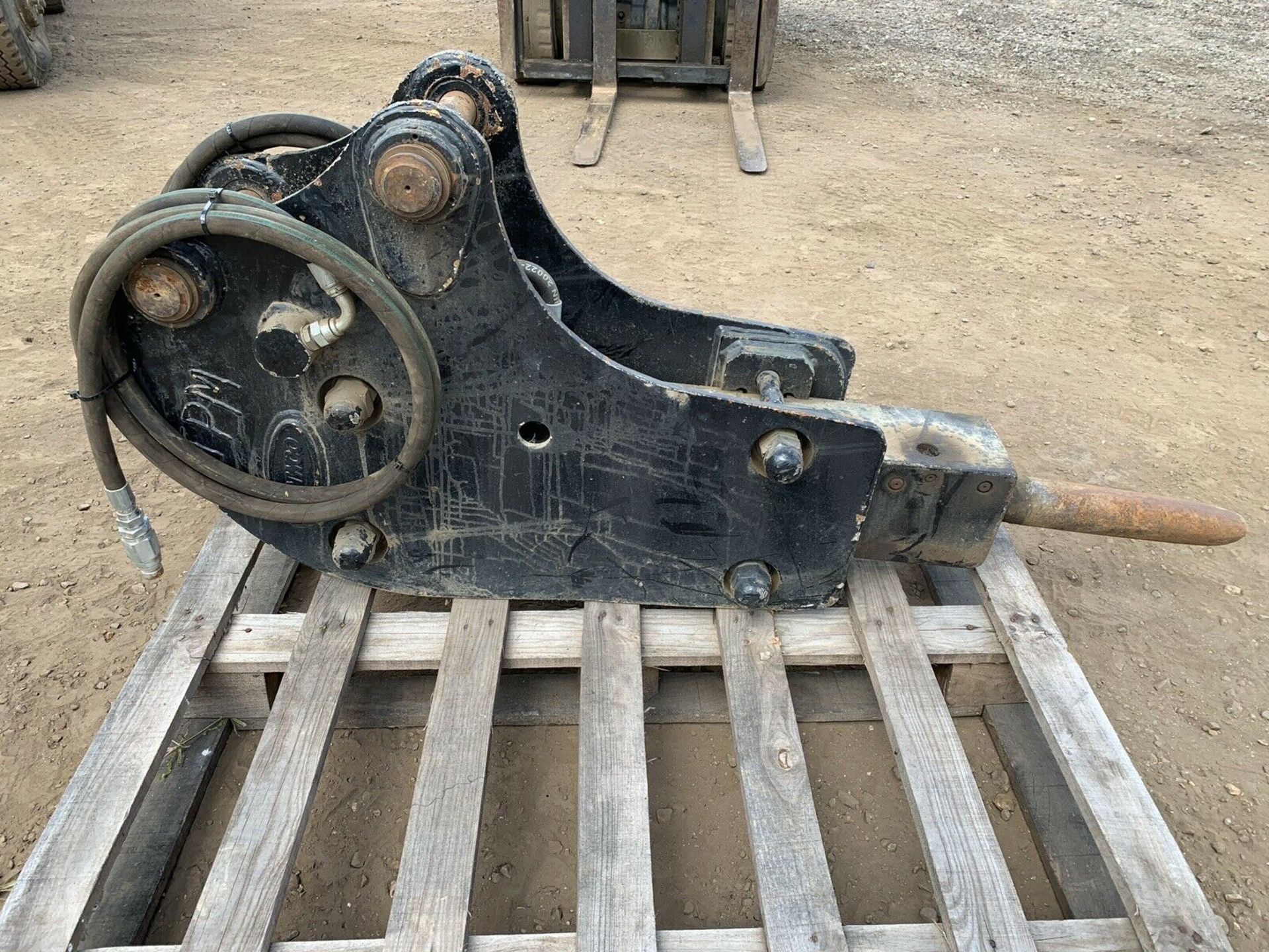 5 Tonne Hanwoo Hydrualic Breaker 45mm Pins Hammer