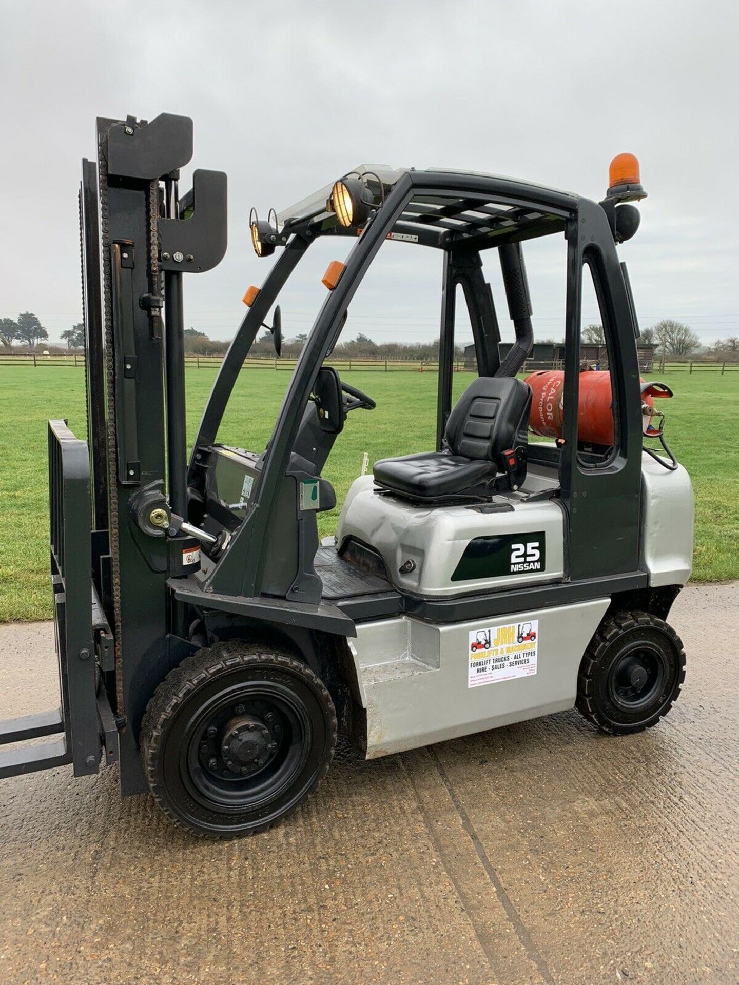 Nissan 2.5 Tonne Gas Forklift