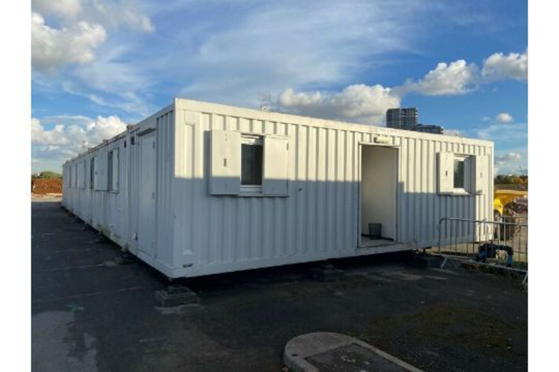 28ft x 70ft 7 Bay Modular Building Anti Vandal Mod - Image 2 of 11