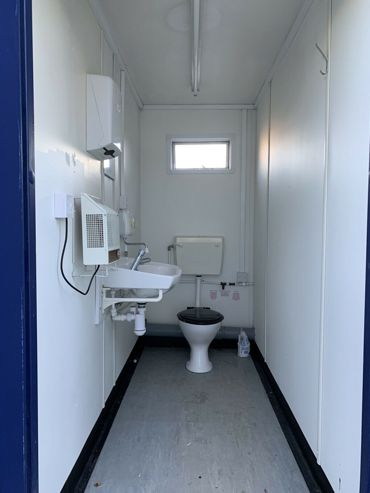 Portable Toilet Block Site Loo Cabin Steel Contain - Image 3 of 9
