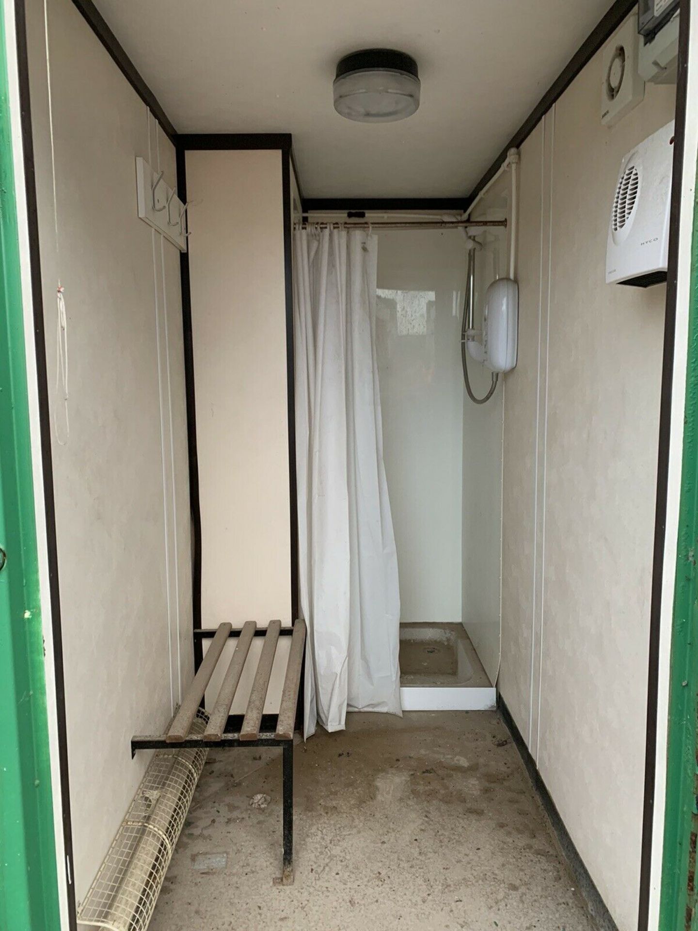 Portable Toilet Block With Shower - Image 2 of 10