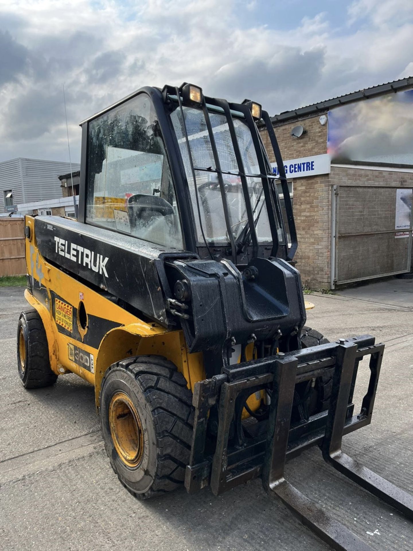 JCB TLT, 3 tonne 2WD Teletruck - Image 4 of 8