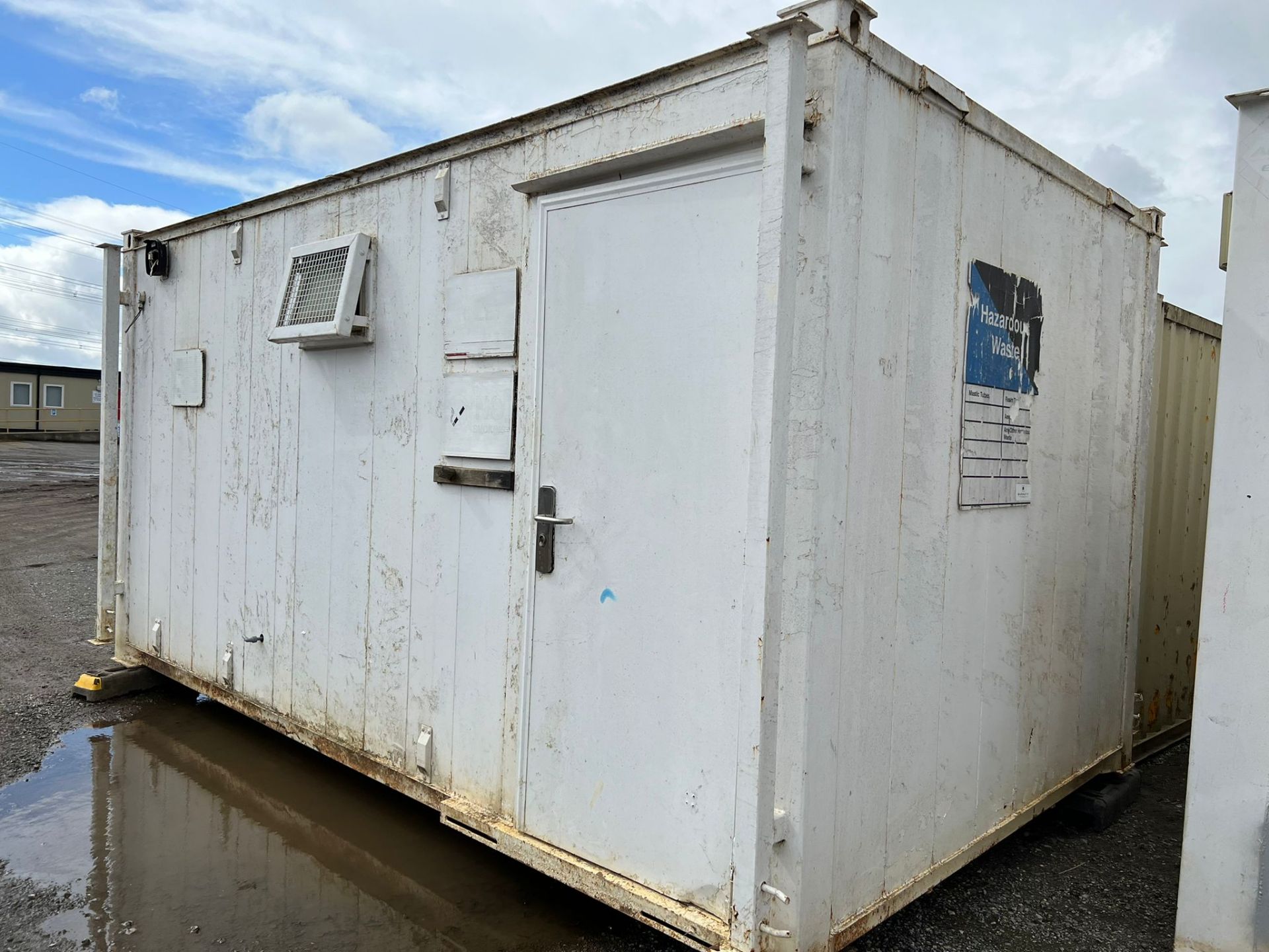 32ft anti vandal site office cabin welfare container - Image 3 of 8